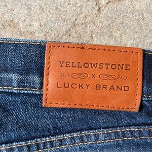 LIKE NEW YELLOWSTONE x LUCKY BRAND #223 Straight